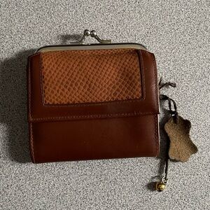 Vintage Avon Rich Brown Leather Wallet